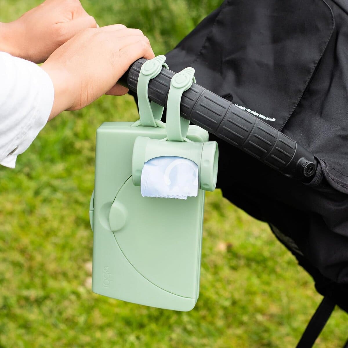 Ubbi On-The-Go Baby Wipes Dispenser5